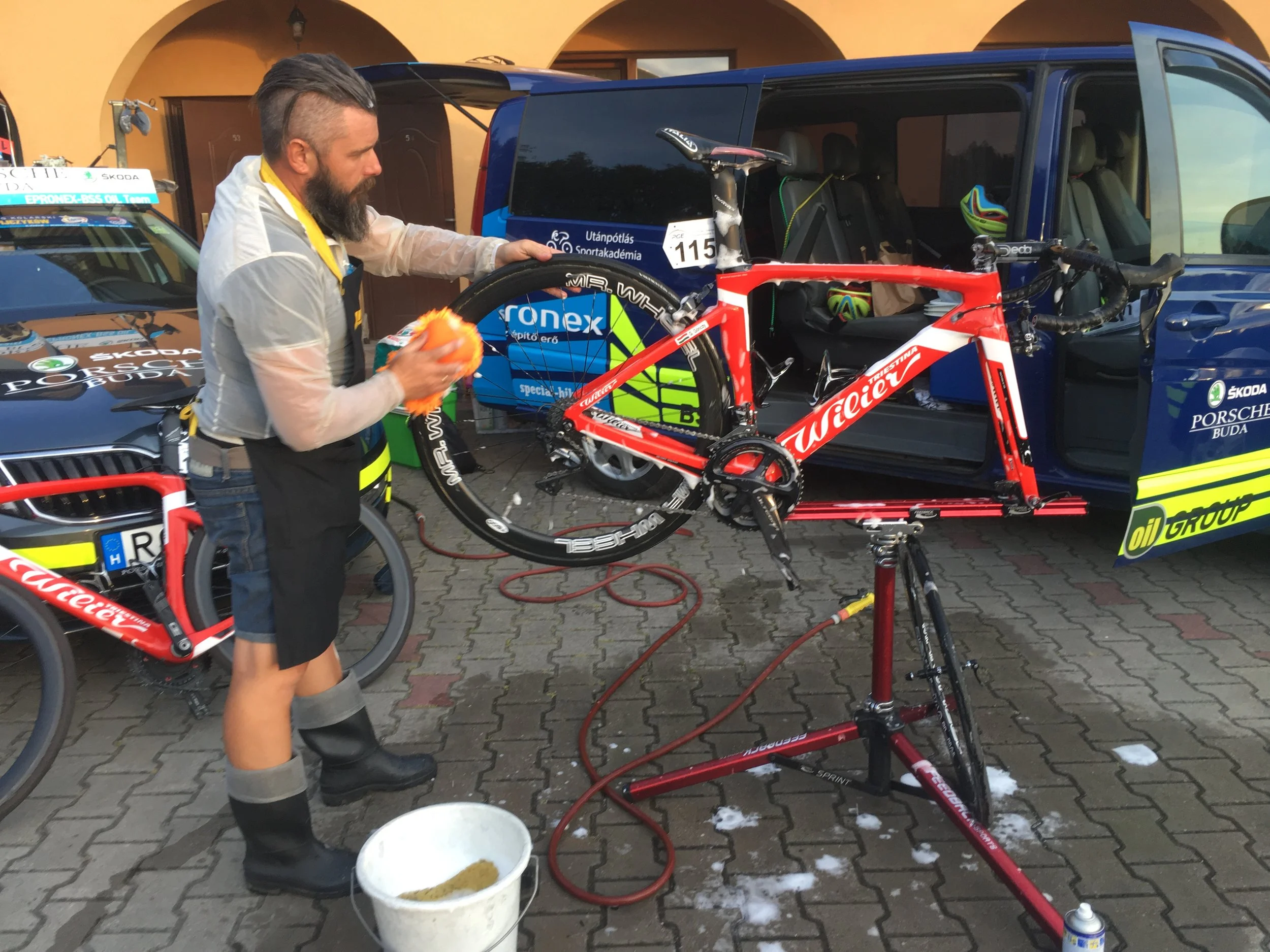  SOUDAL + STAFF munkában - 30th International Solidarity Race and the Olympians   