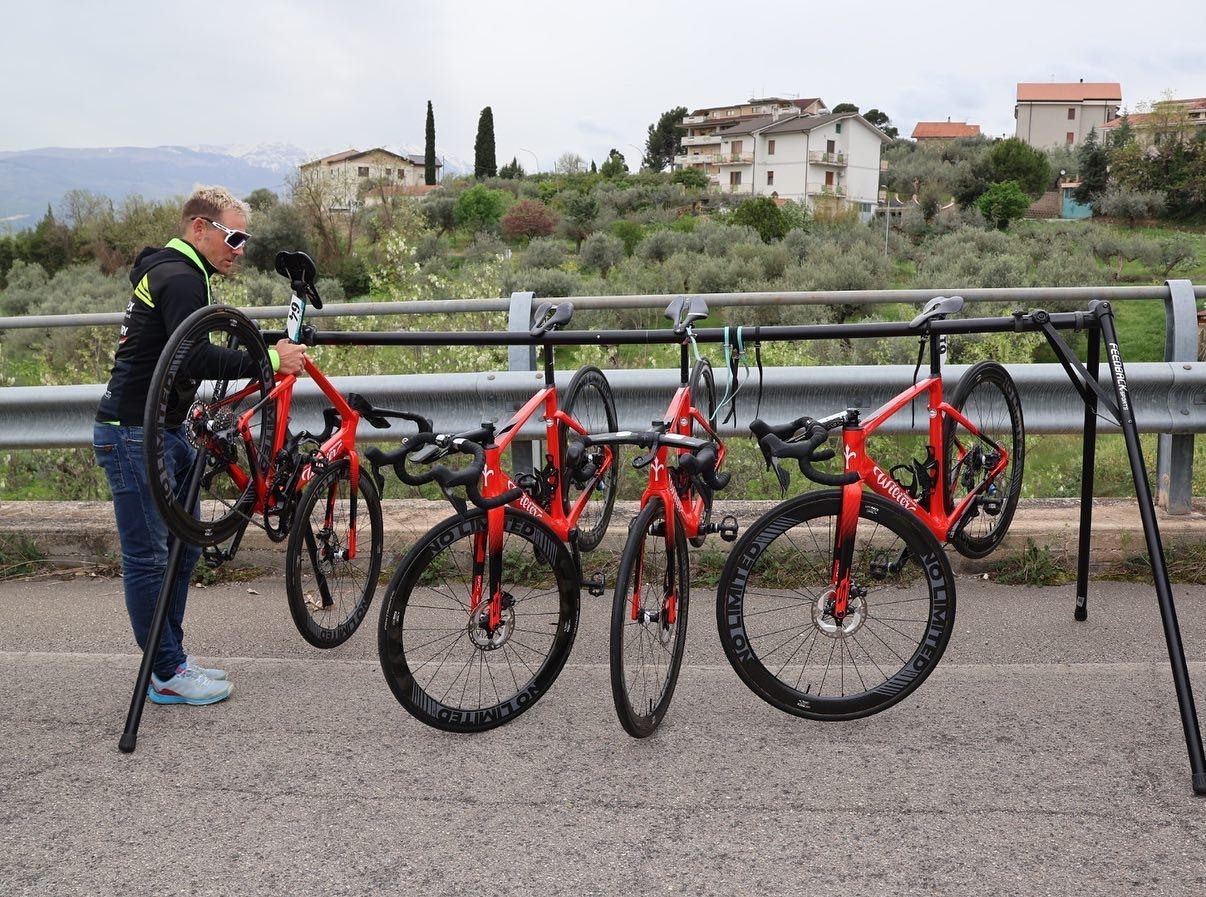 Giro d&rsquo;Abruzzo stage 2! Watch us on Eurosport from 13:50 📲💻

- - -
A Giro d&rsquo;Abruzzo 2.szakasz! N&eacute;zzetek minket az Eurosporton 13:50-től 📲💻

#epronex #hungary #epronexhungary #hungariancontinentalteam #hungarianteam2024 #roadtea