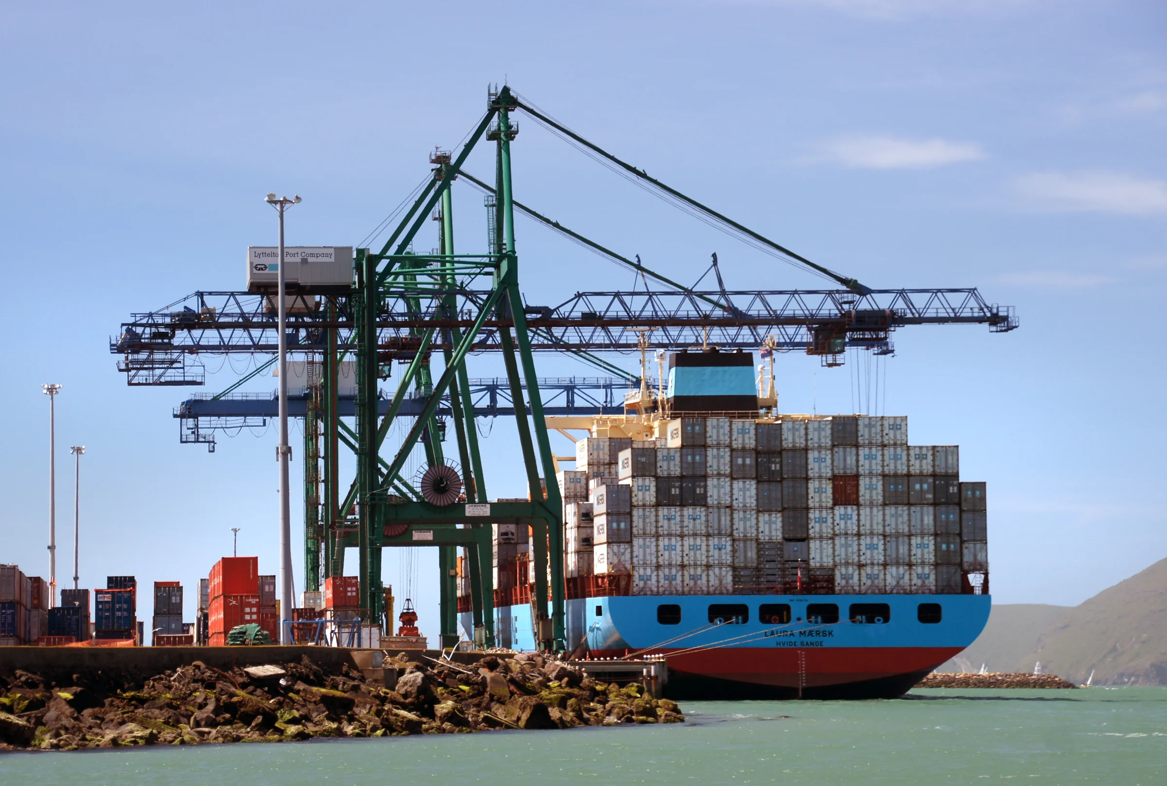 sea-dock-ship-transport-vehicle-harbor-172787-pxhere.com.jpg