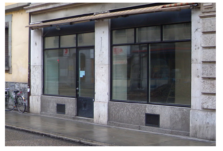 The repossession of the alternative art space LABO by an hypothetical international art gallery named « Grey Contemporary » was staged throughout September 2011, during MAC11 in Geneva. The successive changes brought to the place and the rumours stirred up trouble both in the underground and the art galleries milieus. The art crates stored in the gallery ended up hung on the walls after one month of works, protests and hearsays.