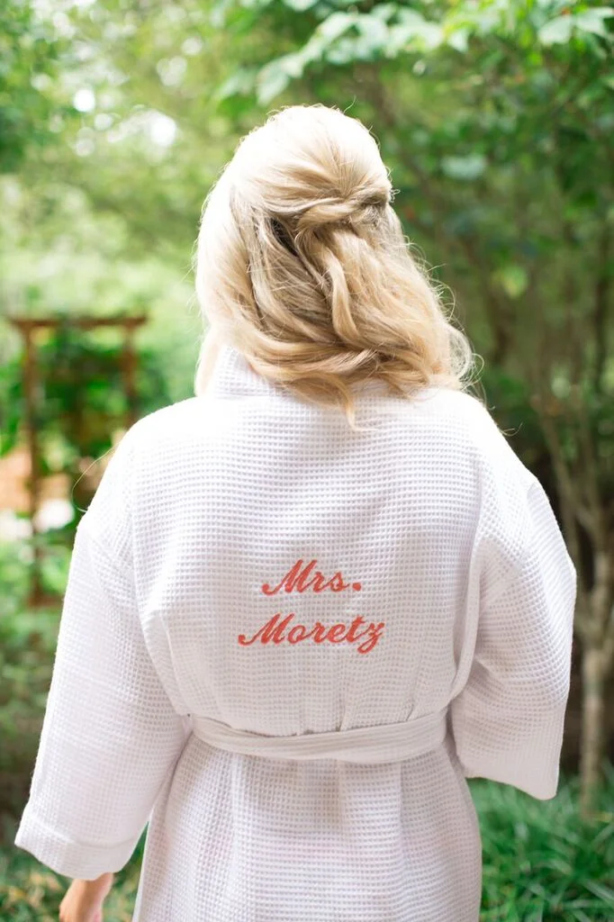 46ea3-classicmodernraleighbrideweddingangusbarnclassicmodernraleighbrideweddingangusbarn.jpg