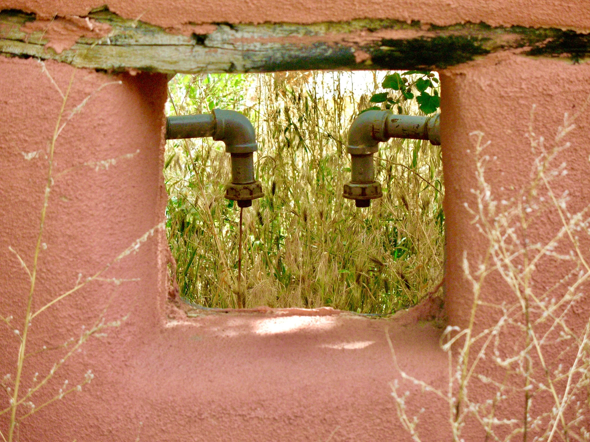 window pipes.JPG