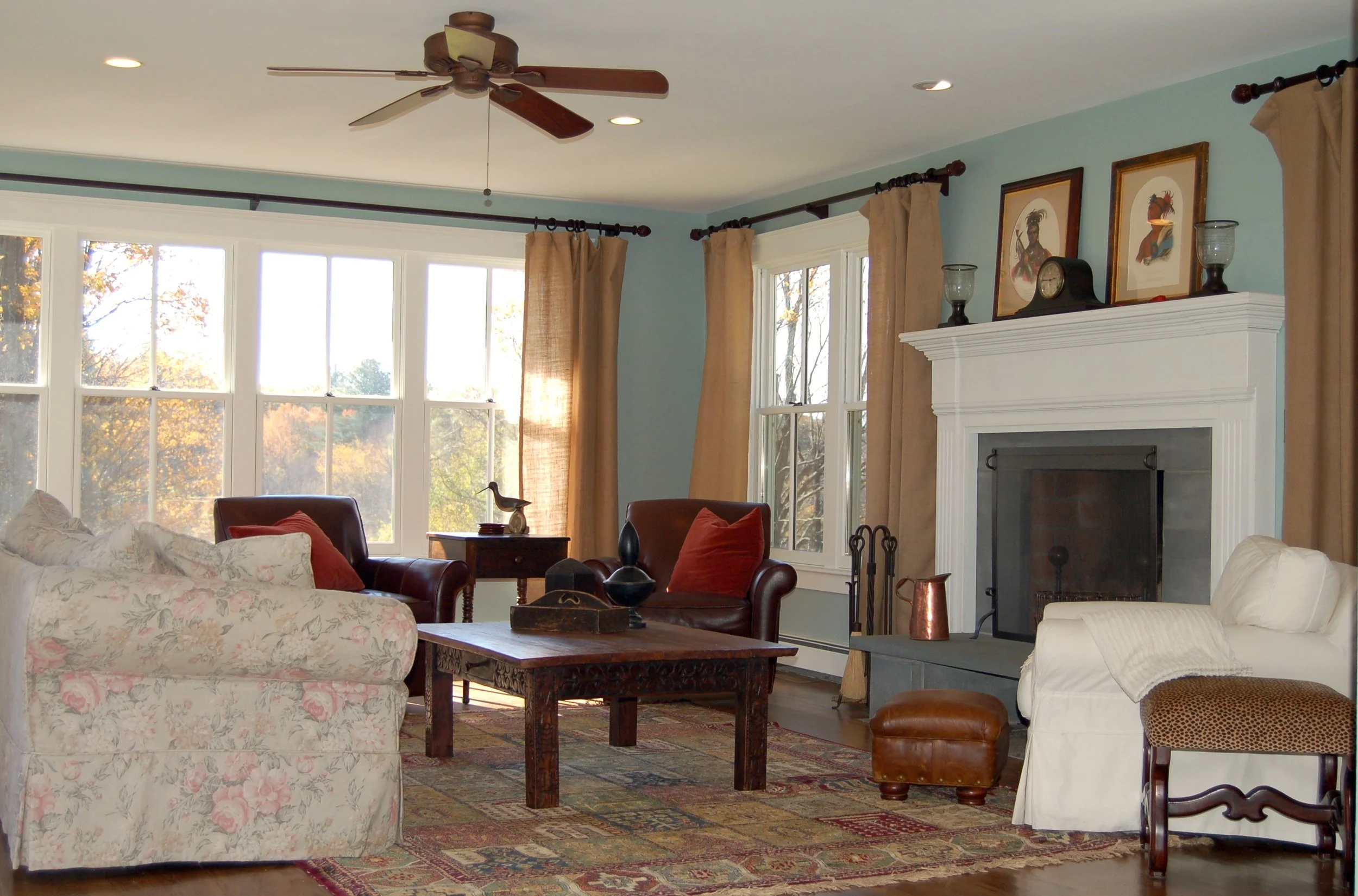 7-family room 1.JPG