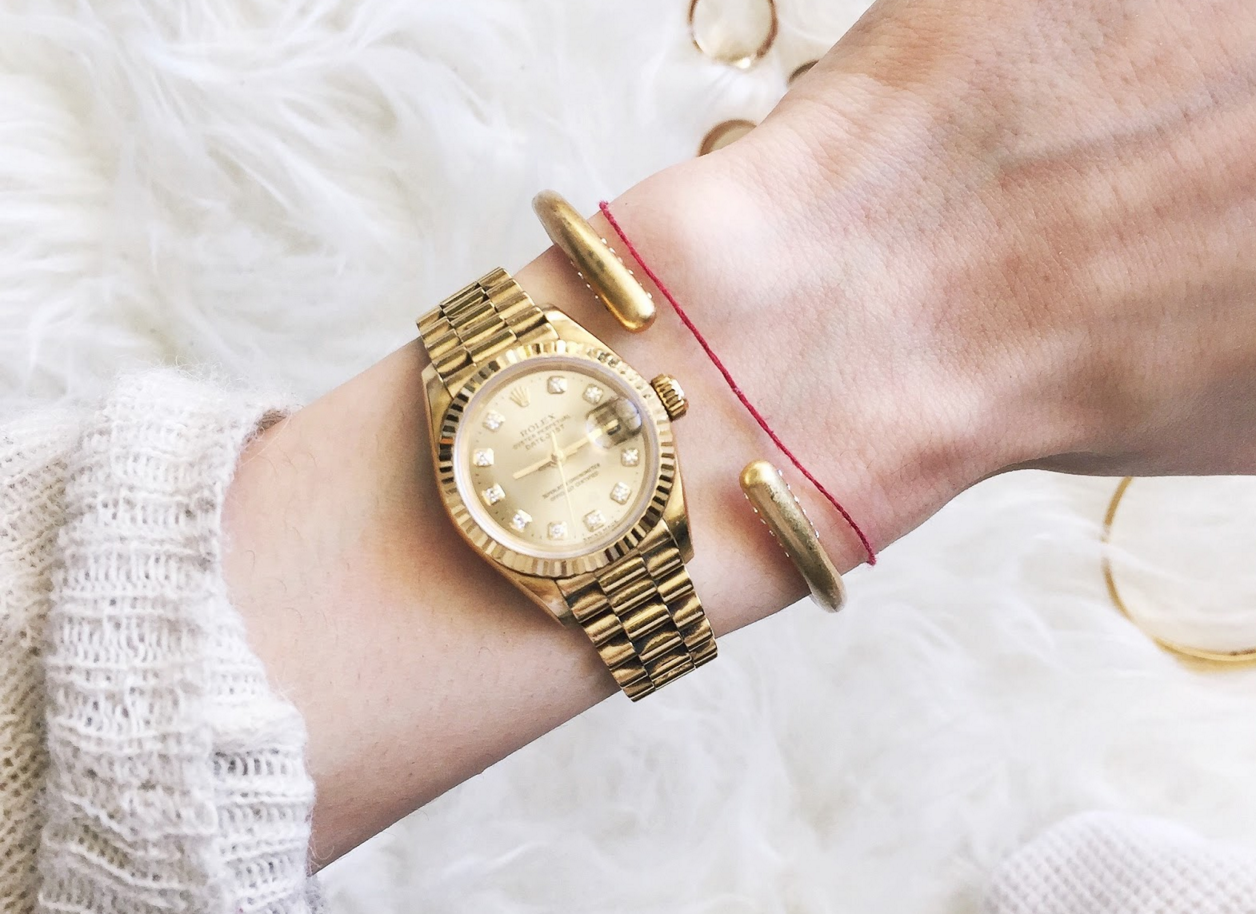 Honey Gold Time / New Moon in Aquarius