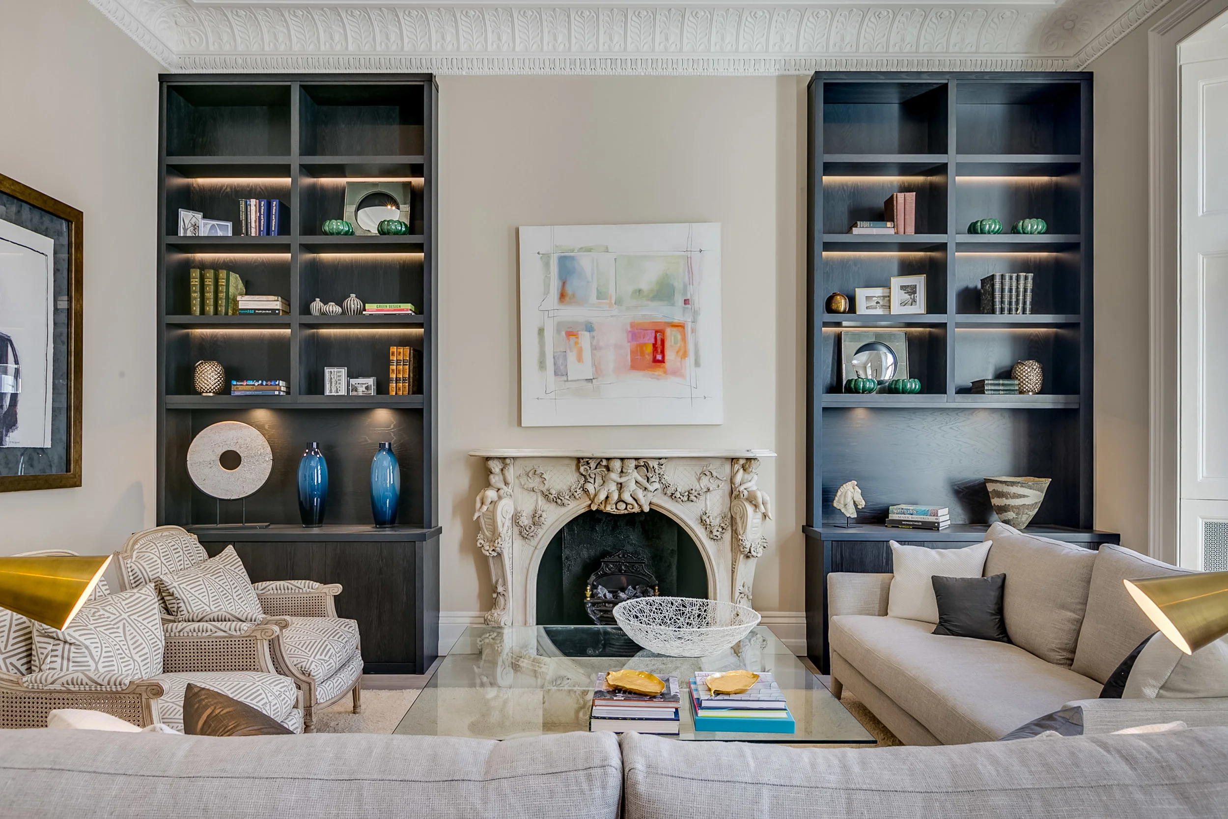  Stylish Living room with antique fireplace 