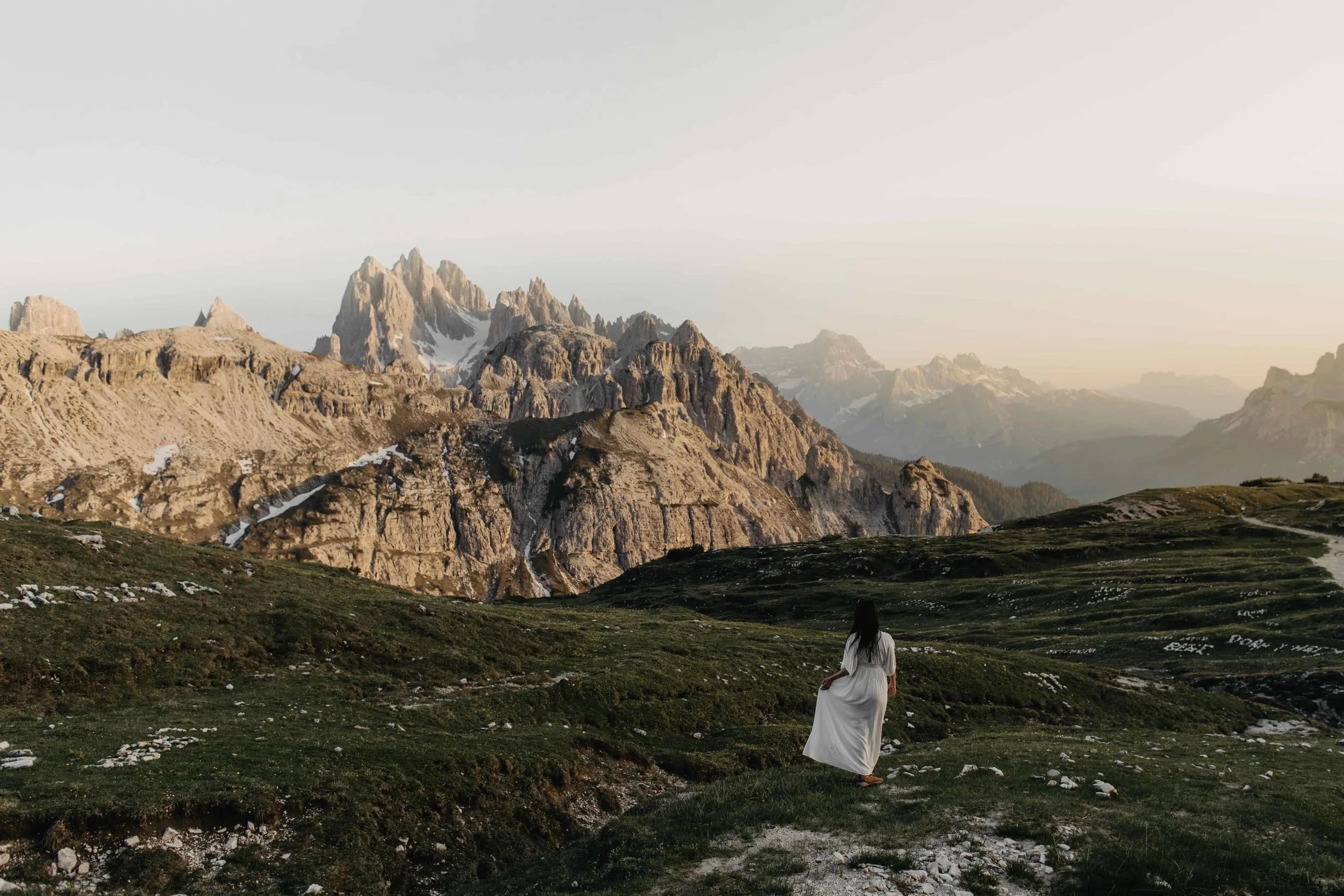 mountain-wedding-locations-hiking.jpeg