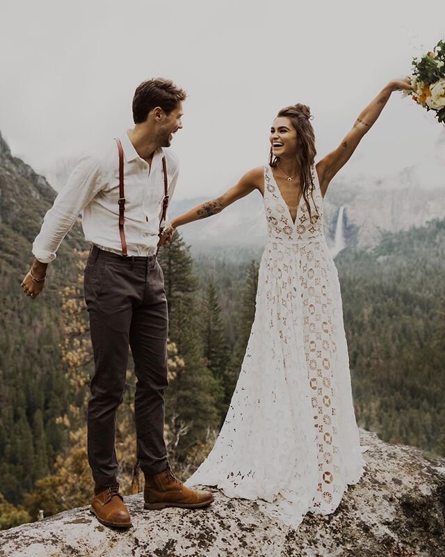 IF YOU'RE THINKING ABOUT ELOPING...
your day deserves SO much more than just a quick ceremony
-
elopements tend to have the reputation that they should be quick, in secret, and without friends and family... and this is simply NOT TRUE. these misconce