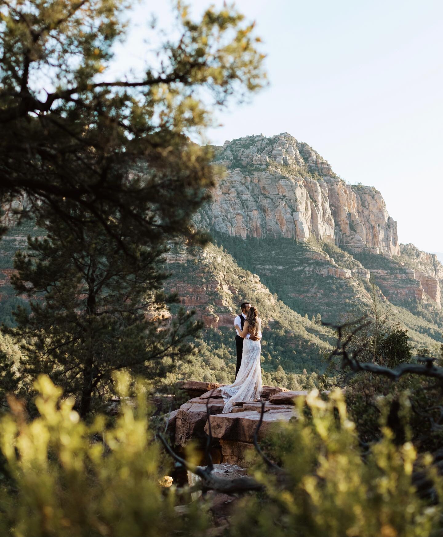 some sweet moments from Carolyn &amp; Bryan&rsquo;s day- just sent over my final gallery from the spring desert elopements- now onto the mountains for the summer!! #sedonaelopement #sedonawedding #adventureelopements #sedonaelopementphotographer