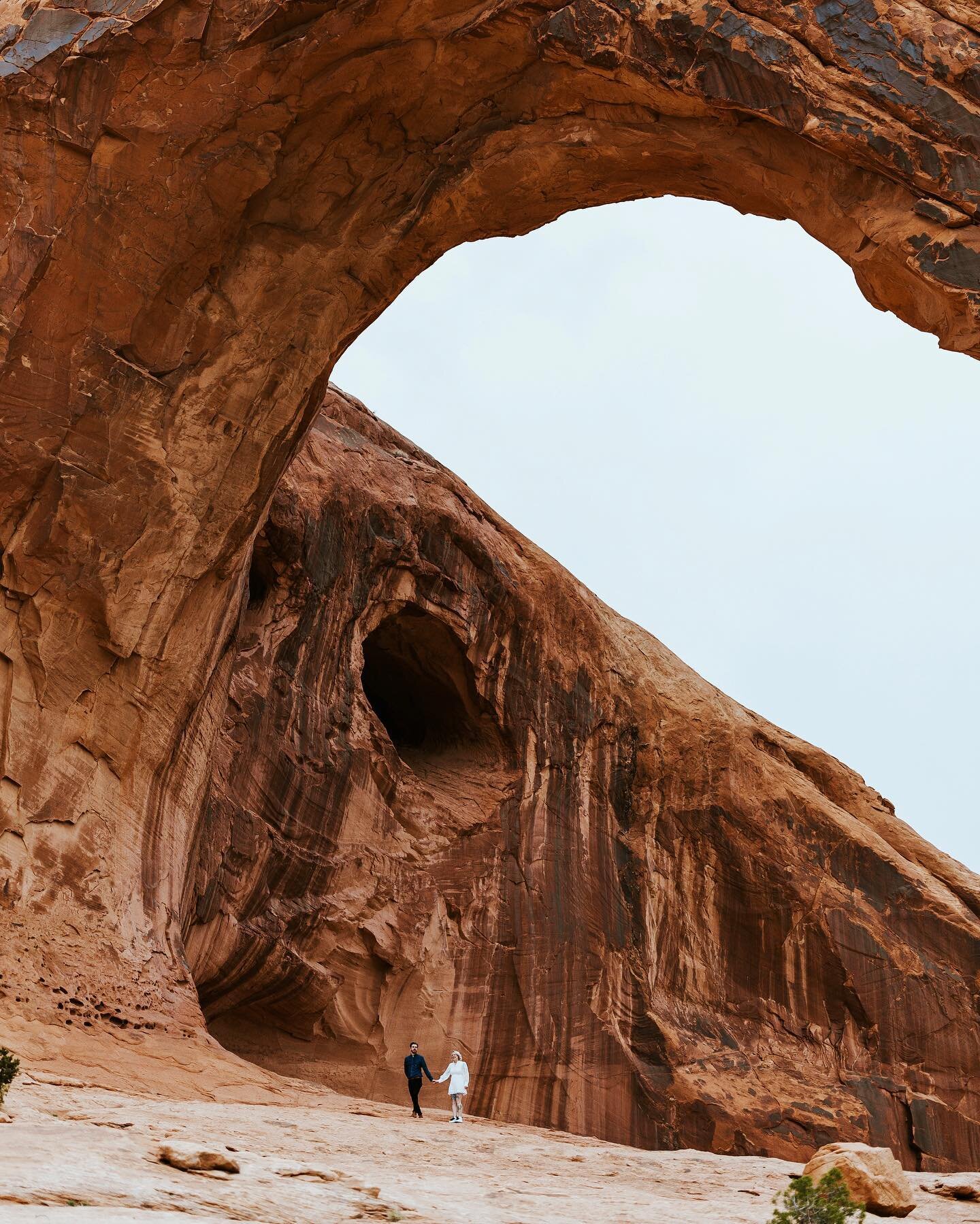 Moab Elopement Mini Guide: How to Elope in Moab

From massive canyons to huge natural rock arches- Moab has so much to offer for a desert elopement location, if you&rsquo;re considering Moab for your adventure elopement keep reading to learn more abo