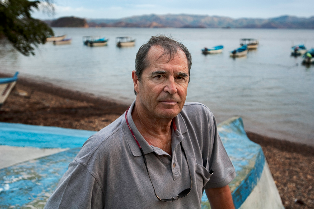 Paul Theroux retratado por Steve McCurry.