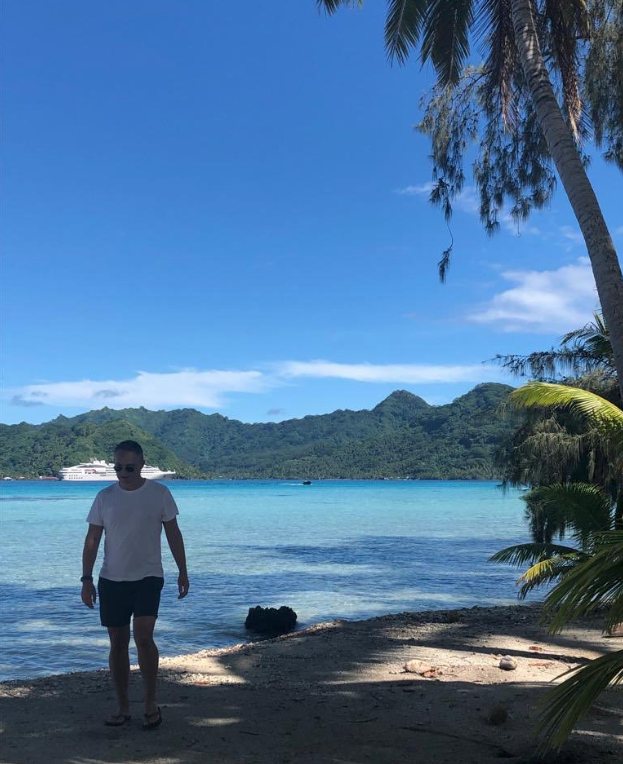 En la Polinesia, durante un viaje que incluyó las remotas islas Pitcairn.