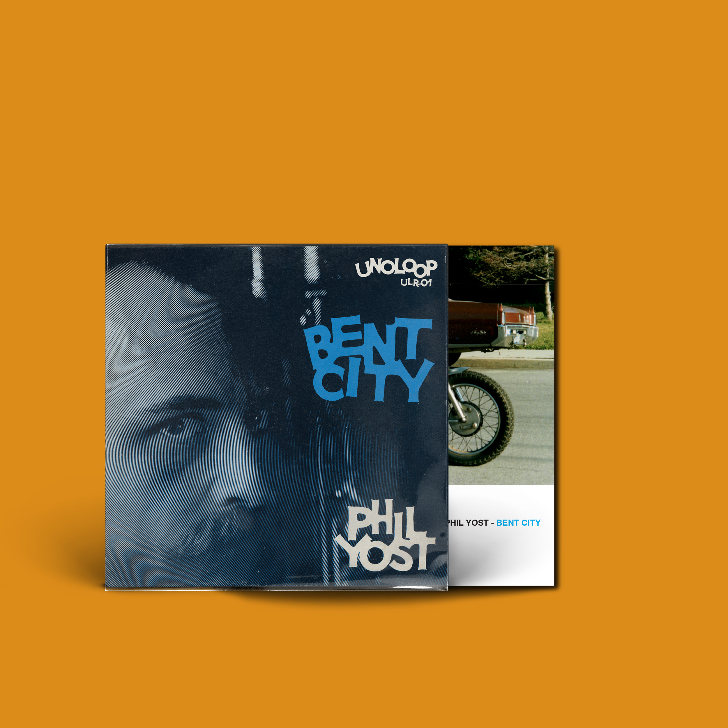 ULR01MOCK_orangeBG_6.png