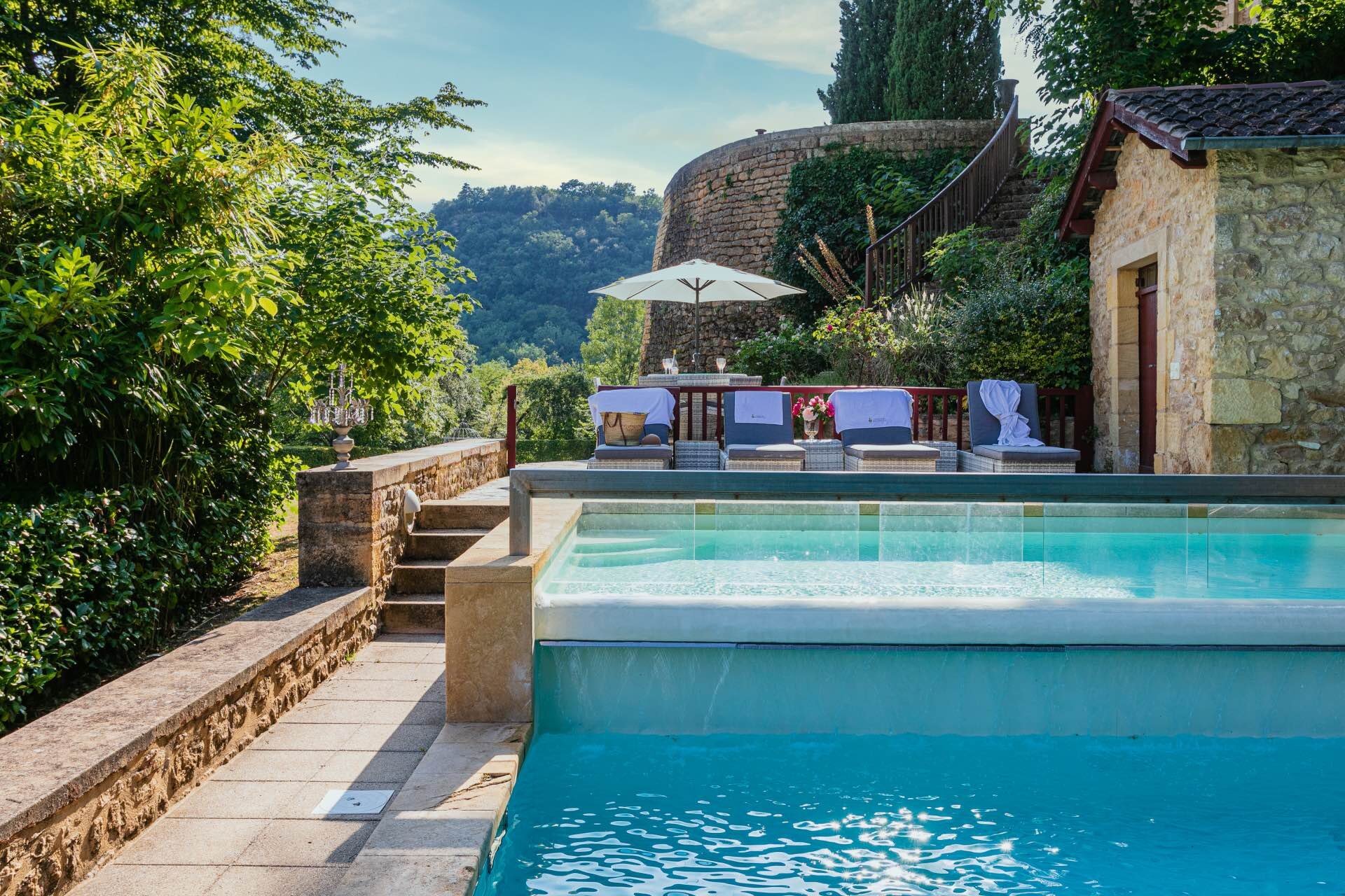 Chateau-De-Rouffillac-Piscine-08-Wide.jpeg