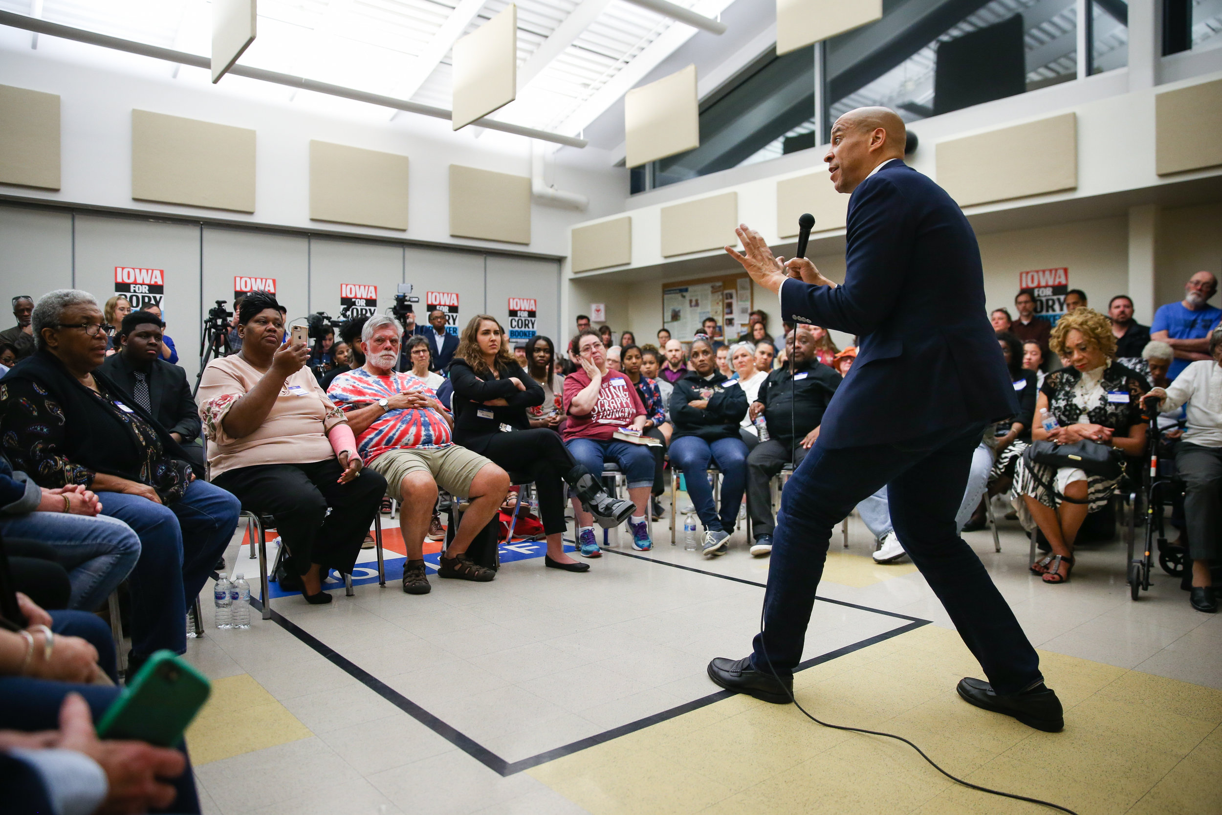  Cory Booker, Iowa 