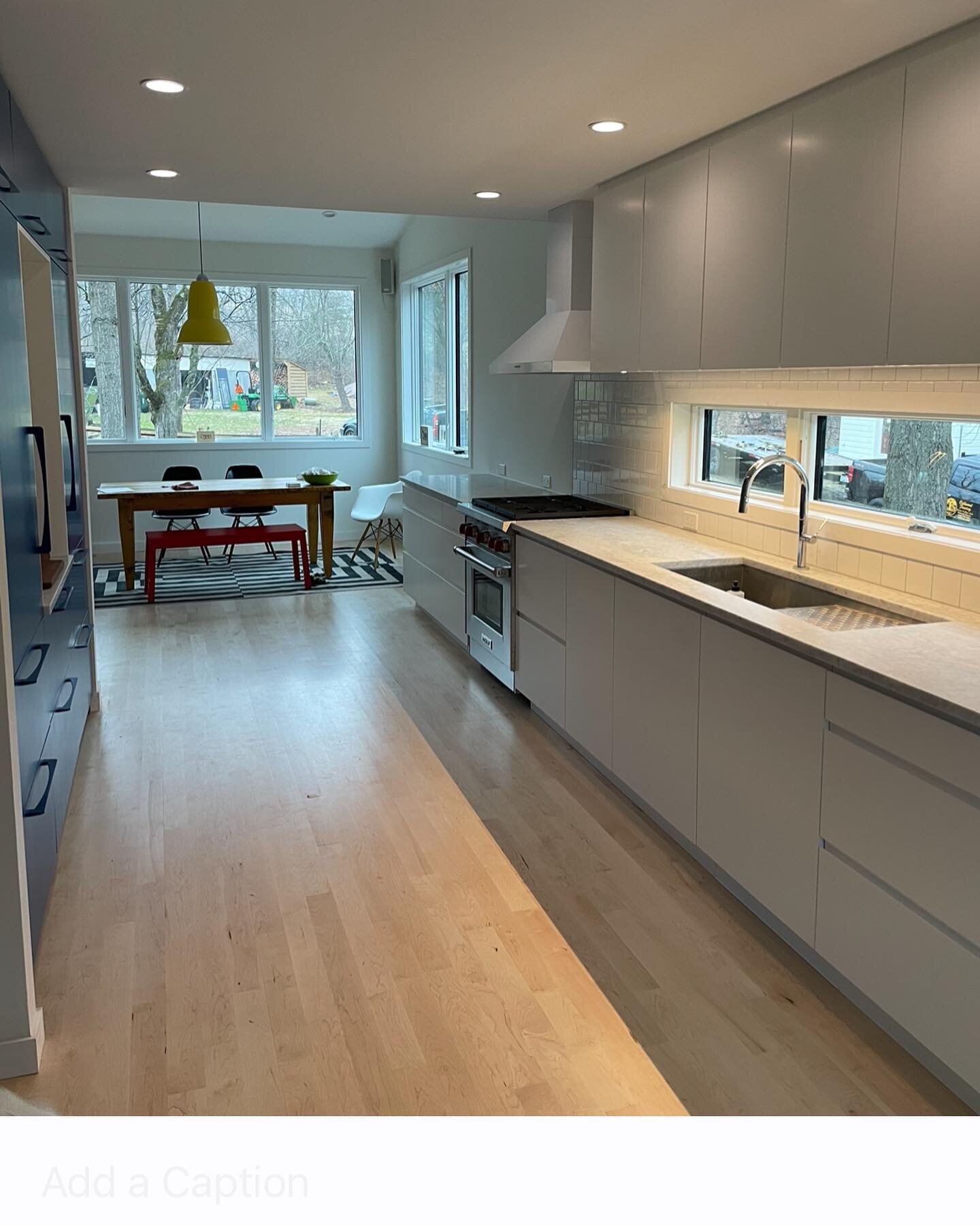 New kitchen #hiddenfridge #modernkitchen #carreramarble #hudsonvalleyarchitecture @conklin_architecture