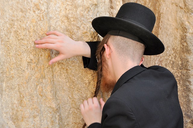 CryingatKotel.jpg