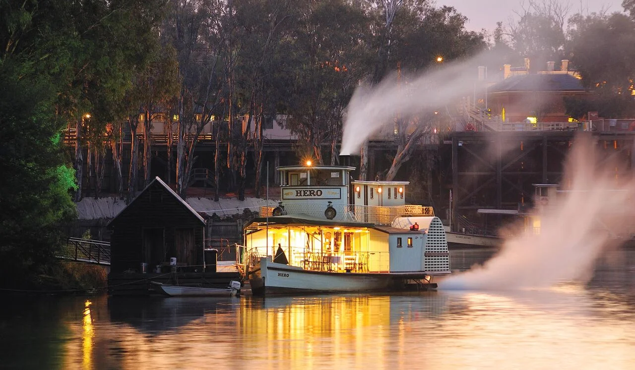 2016 Echuca Moama →