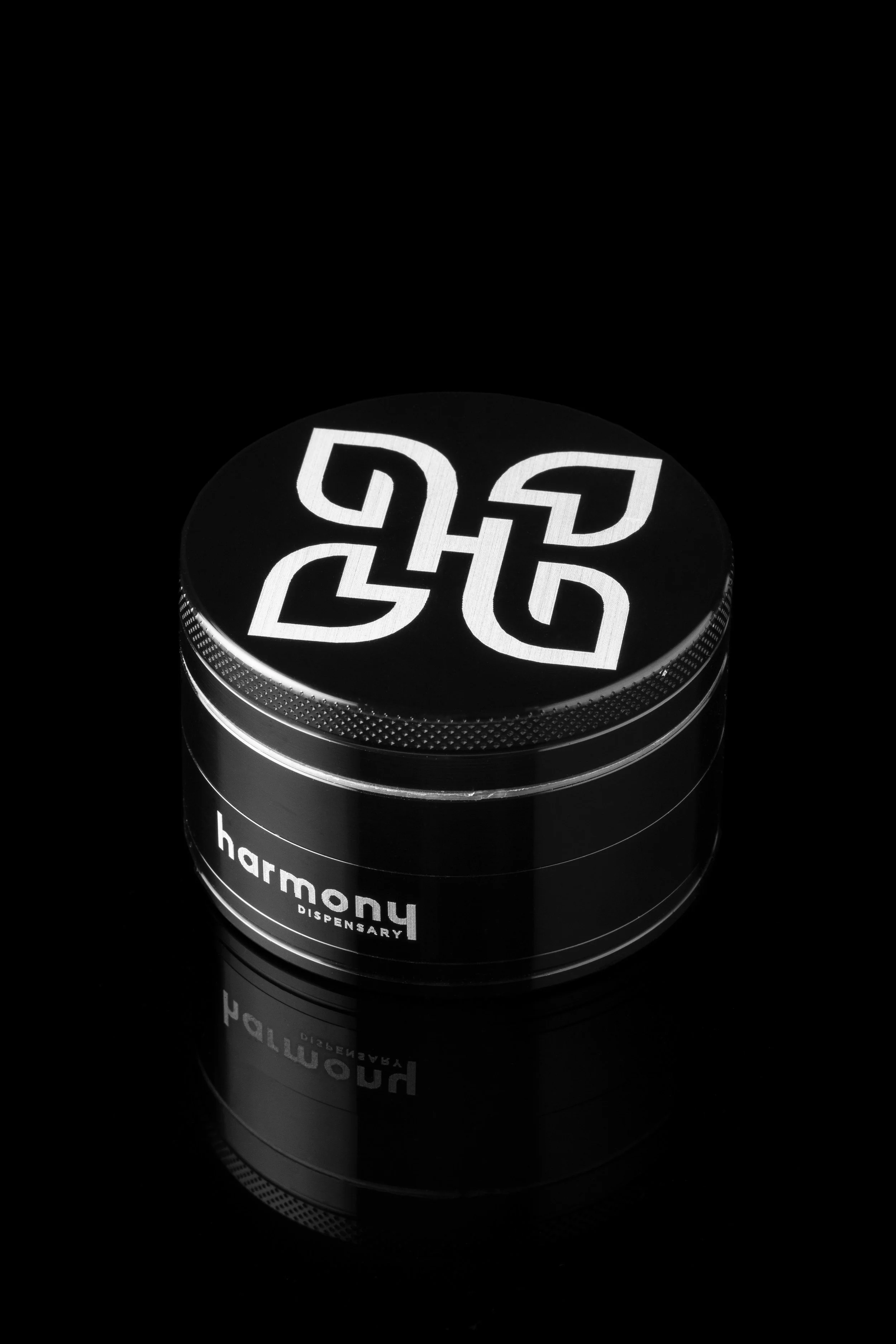 2019_03_15_GRINDER_Glass_Pipe_Cultivation_Flowering_Harmony_Dispensary_Cannabis_Marijuana_06.jpg