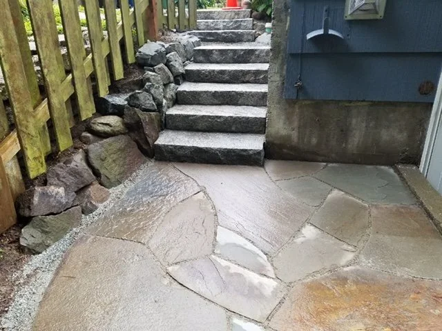 Bluestone Flag with Granite Steps.JPG