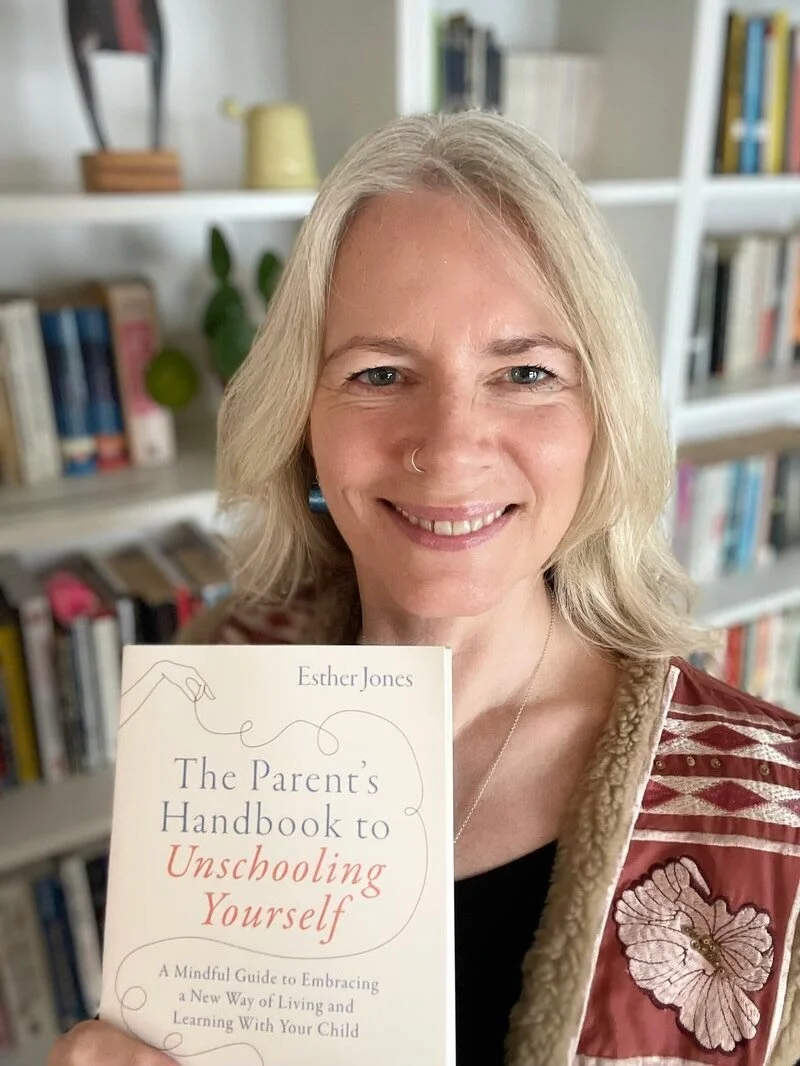 Join us for the latest FREE Sudbury International (@sudbury_int) virtual book club event on Wed, Dec 3 at 6:30 pm Central Time! 📚 We will explore the journey families take when their children become self-directed learners. Led by facilitator, Pat Mi