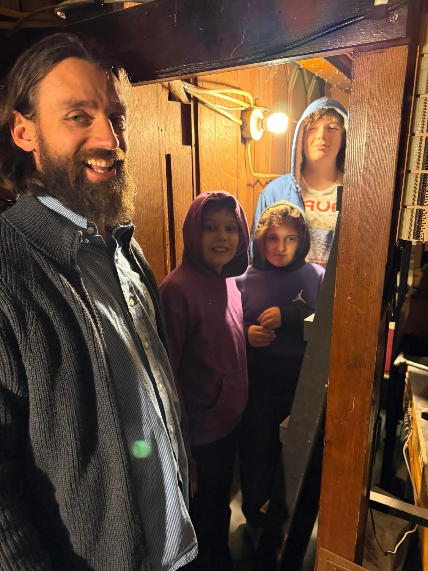 Did you know? ☀️ Saint Louis Sudbury School is located inside Intersect Arts Center (@intersectartscenter) in the Gravois Park neighborhood of South City. Intersect Arts Center&rsquo;s mission is to bring together a diverse intersection of people to 