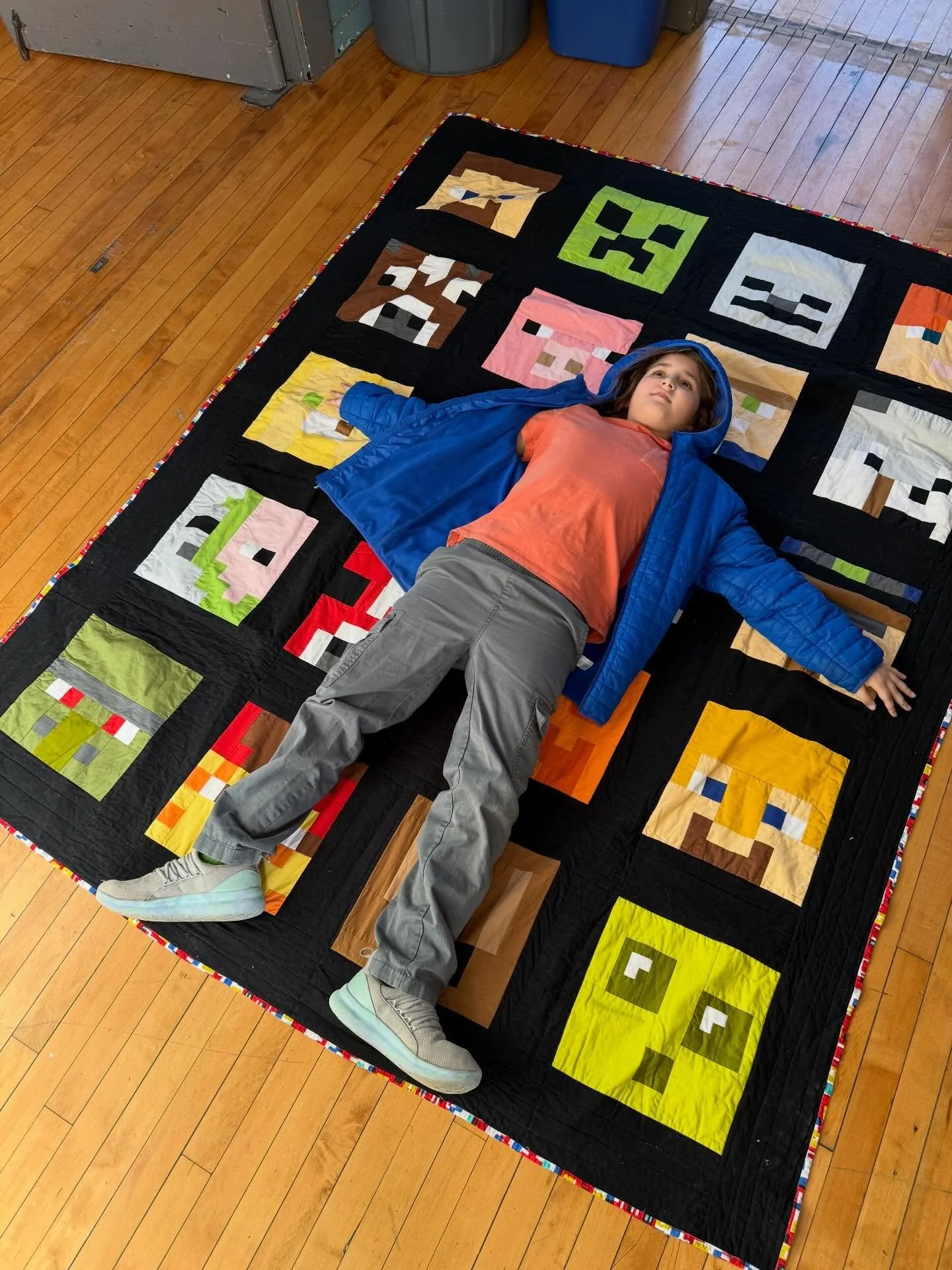 Minecraft fans! 🎉 This amazing homemade Minecraft quilt is one of our featured silent auction items at the Sudbury Trivia Night fundraiser on March 14! Hand sewn by Kim Wige, mom of Sudbury Board Member, Britni Wige, this cozy 68 x 84 inch quilt is 