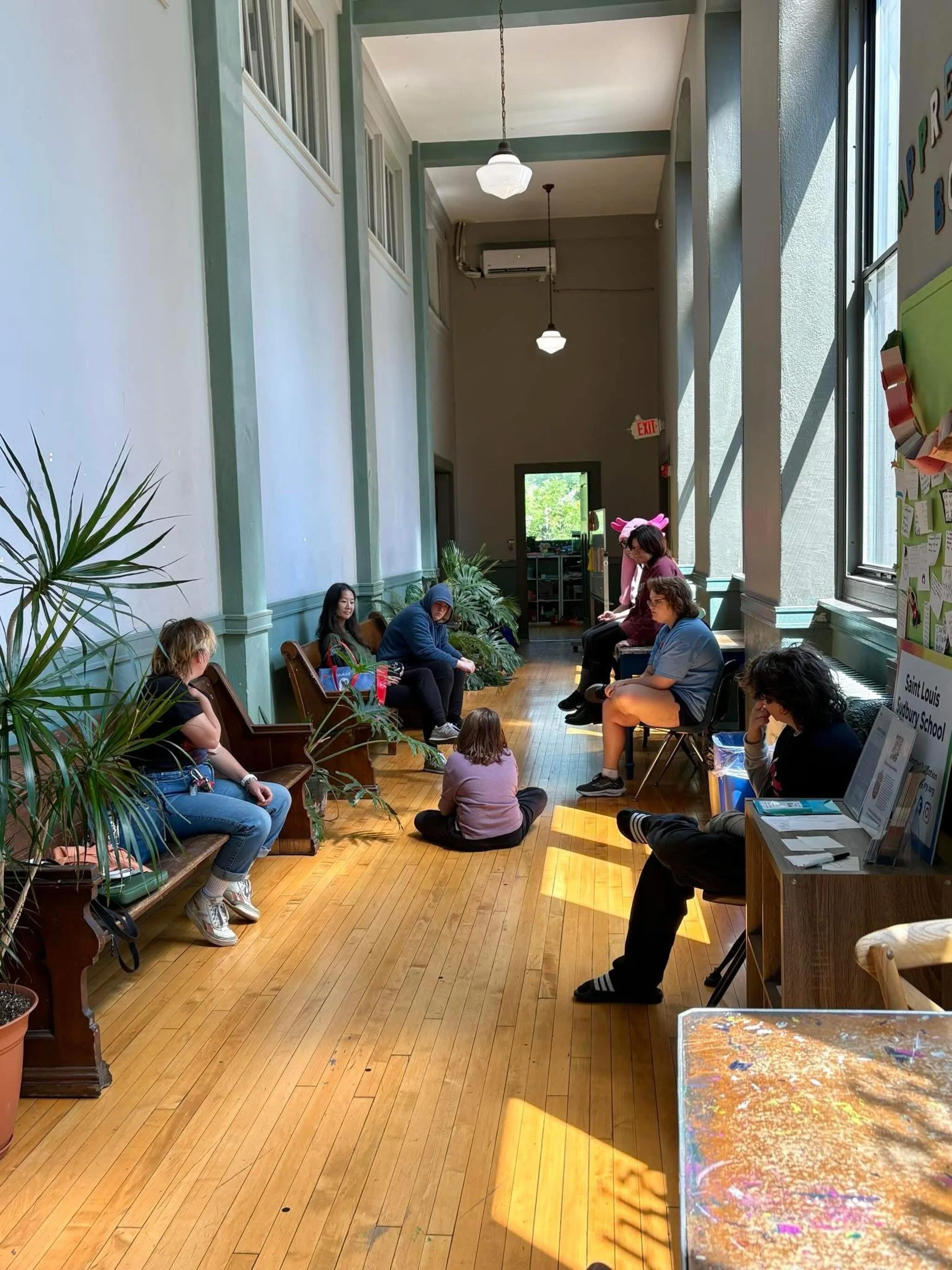 What is happening in this moment? 🤔

Students are sharing their honest thoughts with each other and staff about a prospective Sudbury student who had an admissions interview recently. These are great conversations infused with a lot of empathy, enco