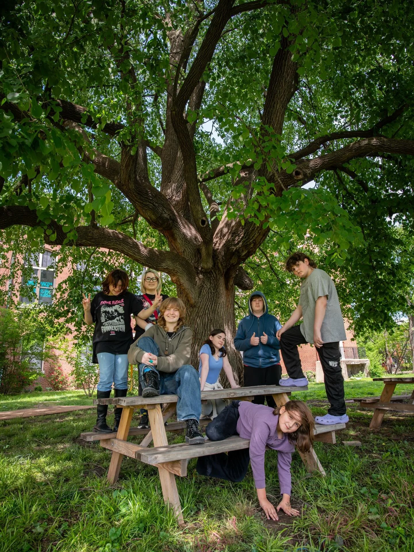 Hello! 🌼 We are students of Saint Louis Sudbury School, a nonprofit microschool offering self-directed education and a nurturing learning community where students and staff work together to run the school! 💕 We meet every day at Intersect Arts Cent