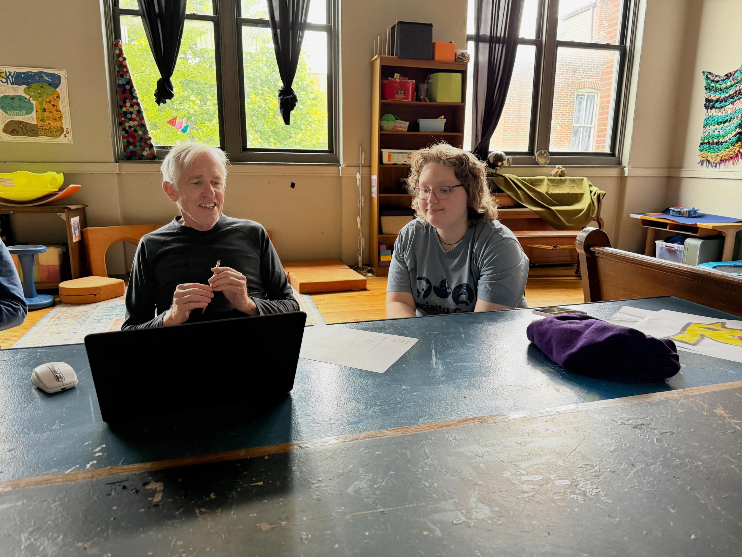 ⭐️ Sudbury students can ask for help to develop their resumes for jobs! Sudbury staff and a volunteer recently worked with two students in writing their resumes for summer job searches. We talked about what kinds of jobs the students were considering
