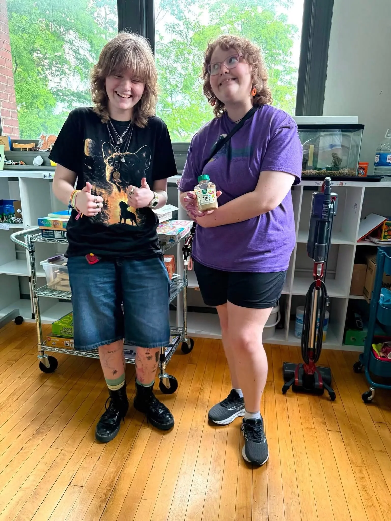 A look back at a sweet end of the year celebration at Saint Louis Sudbury School! 🎉 In Sudbury fashion, we did a quick pivot to move the gathering indoors due to rain and were very grateful to Intersect Arts Center for providing access to their beau