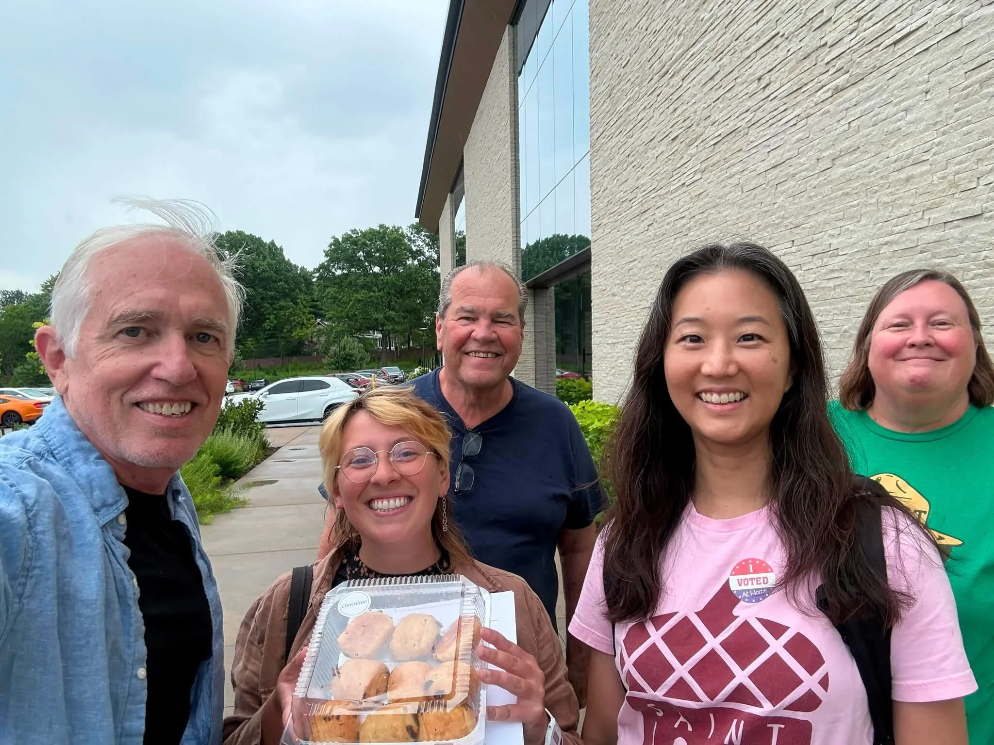 We talked, we shared stories, we laughed, and we ate chocolate croissants! 😍 Summer break for Saint Louis Sudbury School staff and volunteers is a wonderful time to regroup, celebrate, and debrief on our very busy and successful school year!

✅ Duri