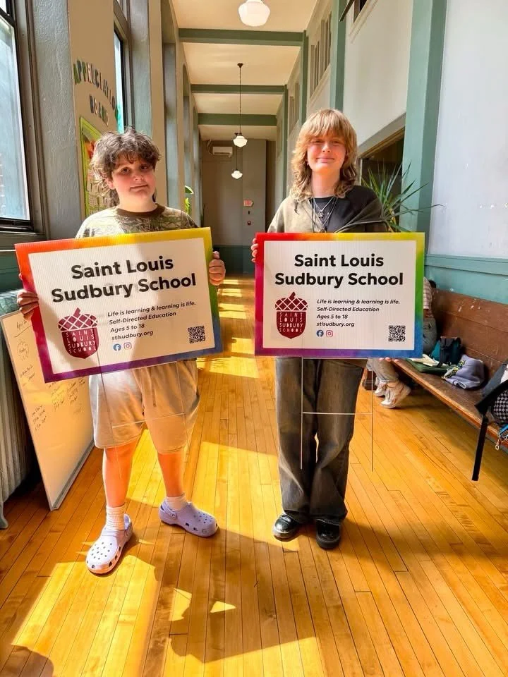 Did you know that Saint Louis Sudbury School students have a voice in who to invite to join our microschool? 💙 Their recommendations go to Sudbury staff and the admissions committee. Sudbury students have a role in most aspects of the admissions pro