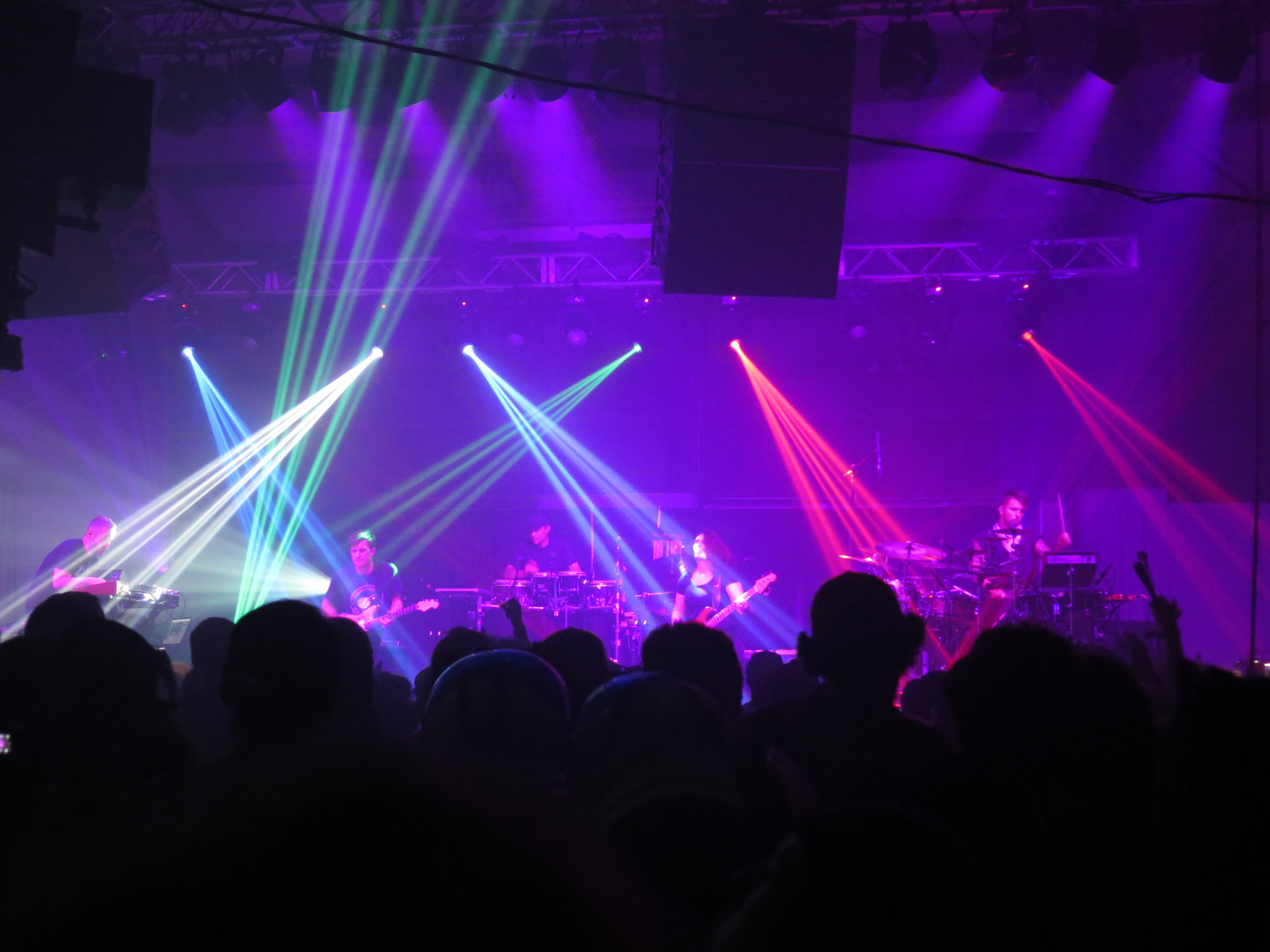 STS9 in the Red Barn