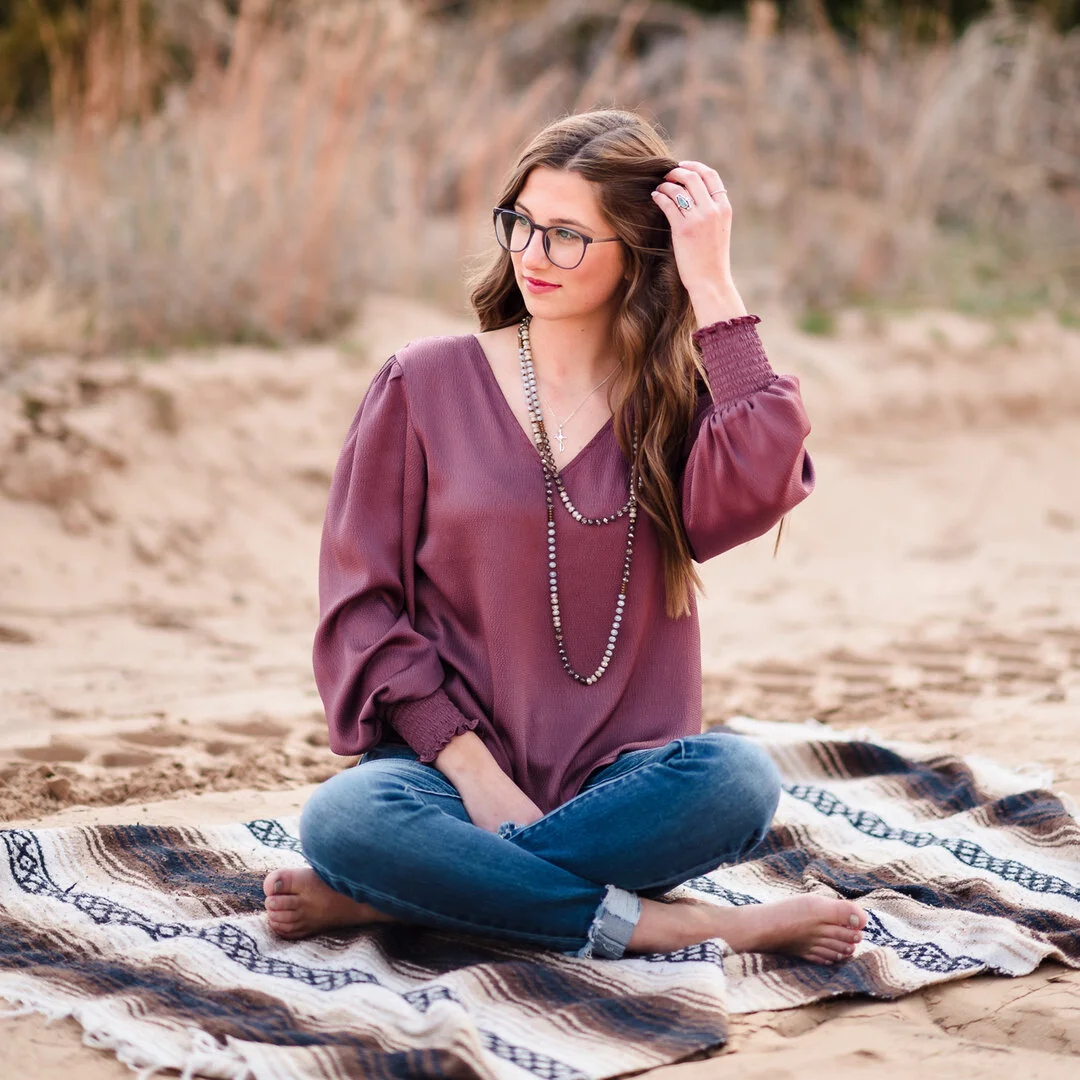 Kind of like a Kansas beach. ​​​​​​​​
.​​​​​​​​
.​​​​​​​​
.​​​​​​​​
.​​​​​​​​
#senioryearmagazine #seniorstyleguide #thetwelthyear #seniormuse #MODERNsenior #MODERNseniorMagazine #posepatch #theseniorbest #seniorologie #seniorphotographer #wichitasen