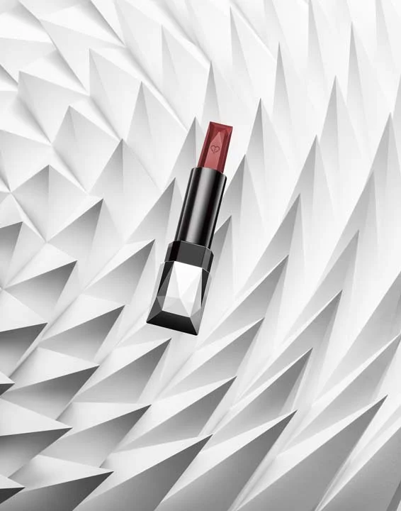 0002_LB_SHIGGINS_PAPER_02_CDP_LIP.jpg
