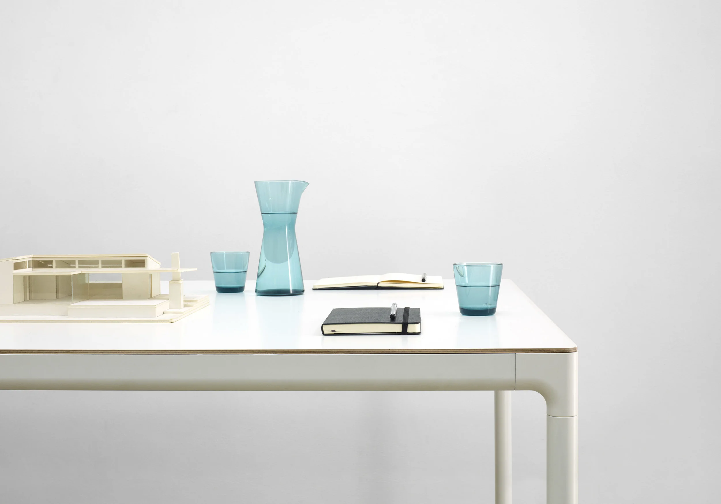 Edge Meeting by Pearson Lloyd (4).jpg