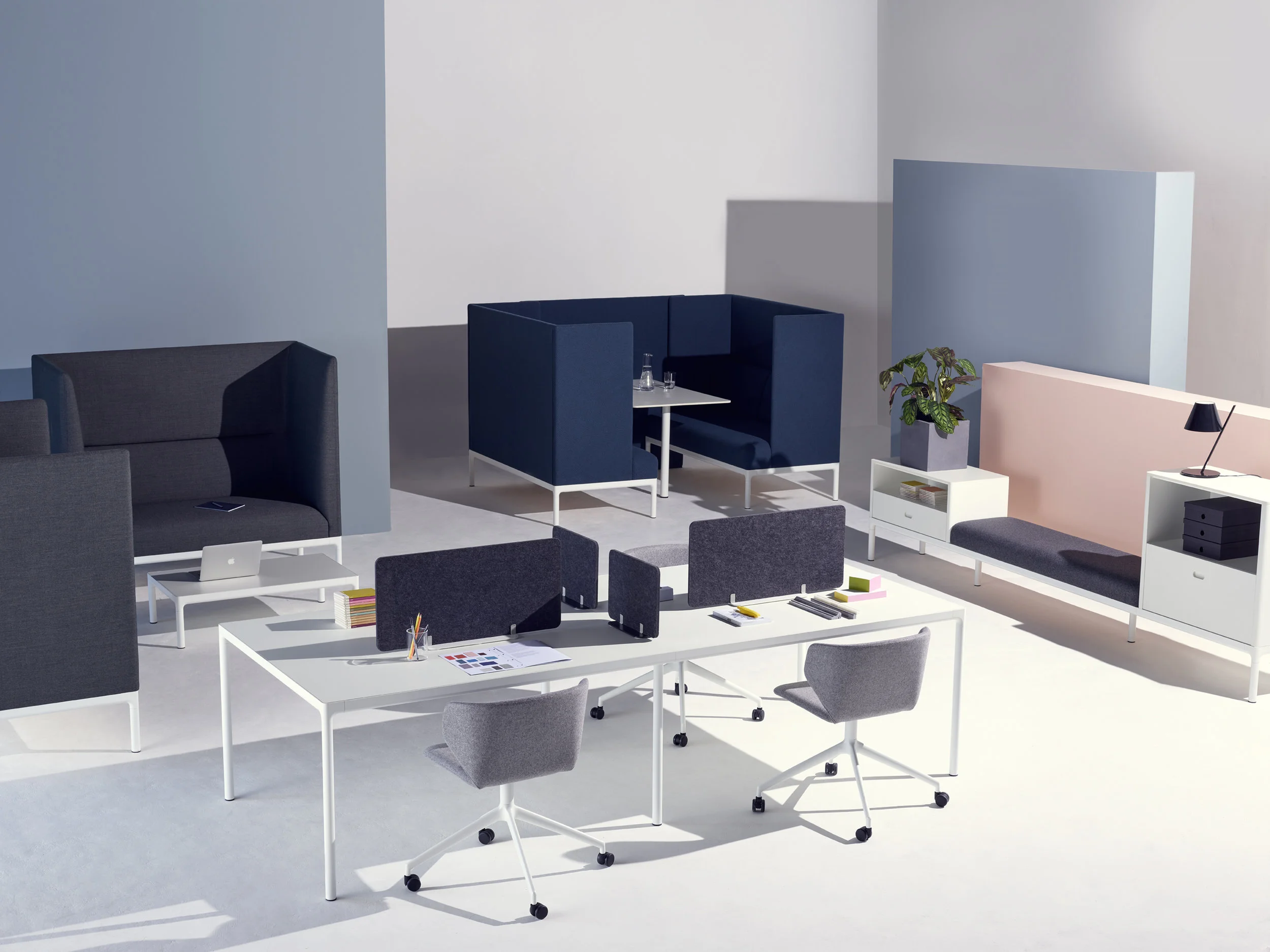 Edge Desk by Pearson Lloyd (2).jpg