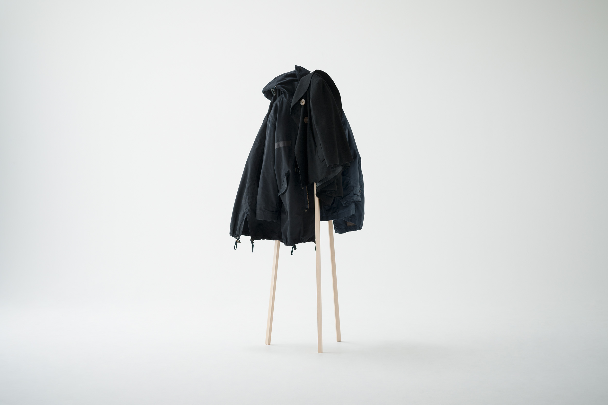 Nadia_coat_stand_06.jpg