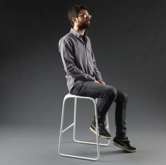 Advanta_Trapeze-stool_sitting.jpg