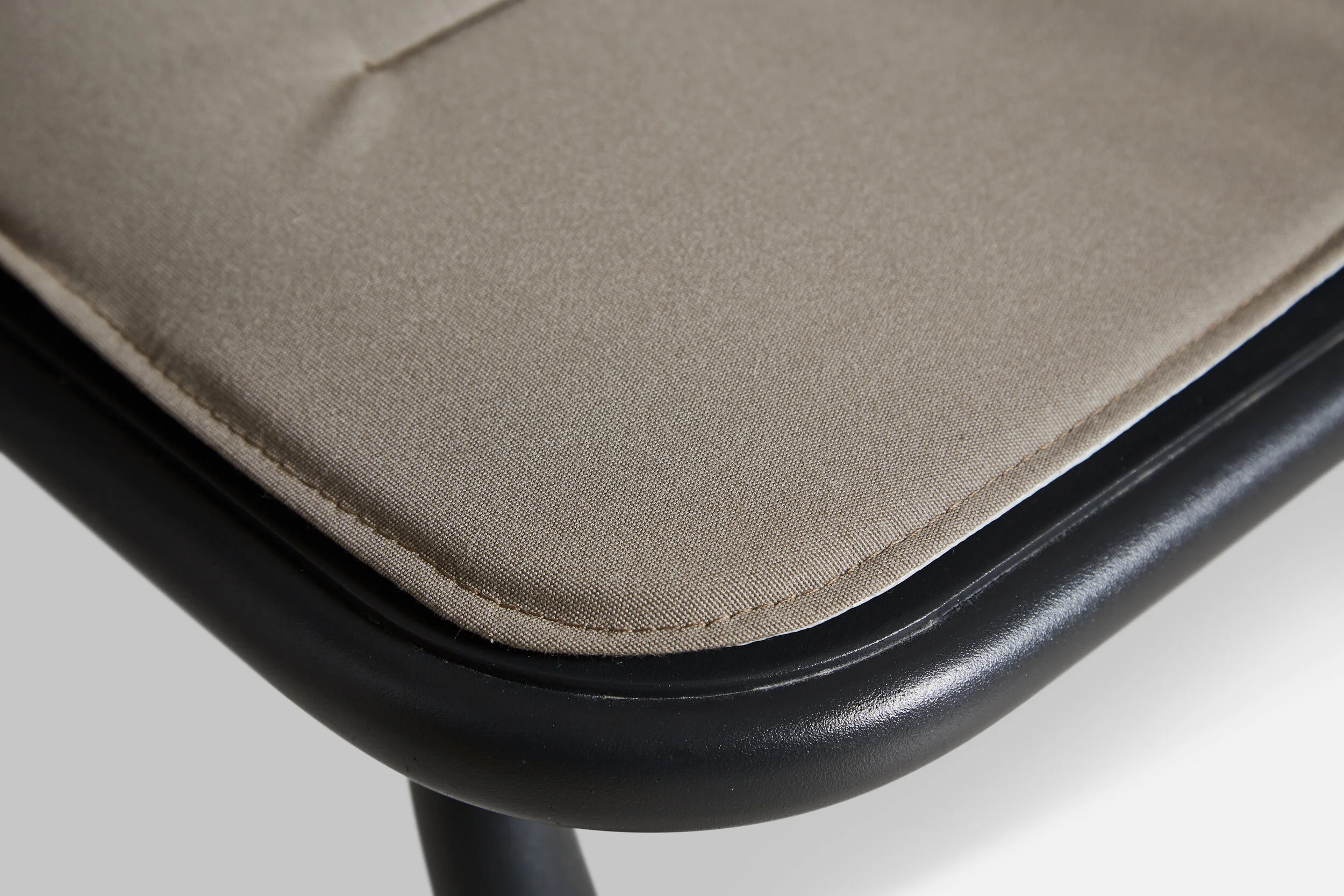 300130_Ray_seat_pad_taupe_2.jpg