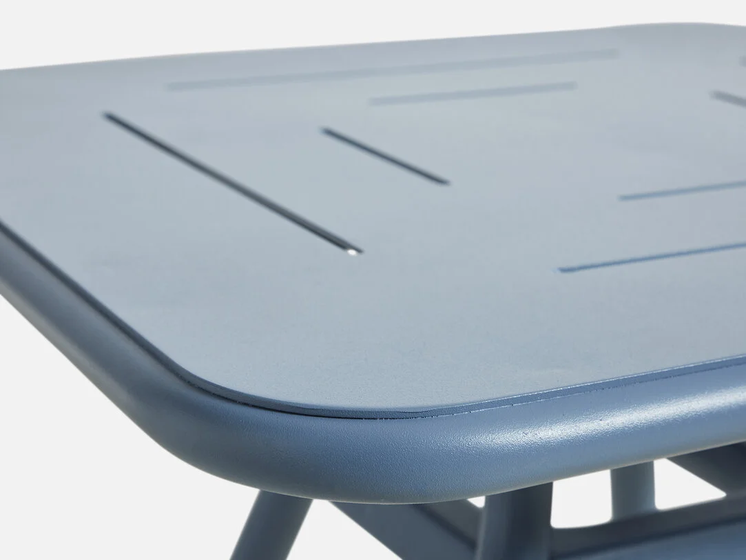 300045_Ray_square_cafe_table_2.jpg