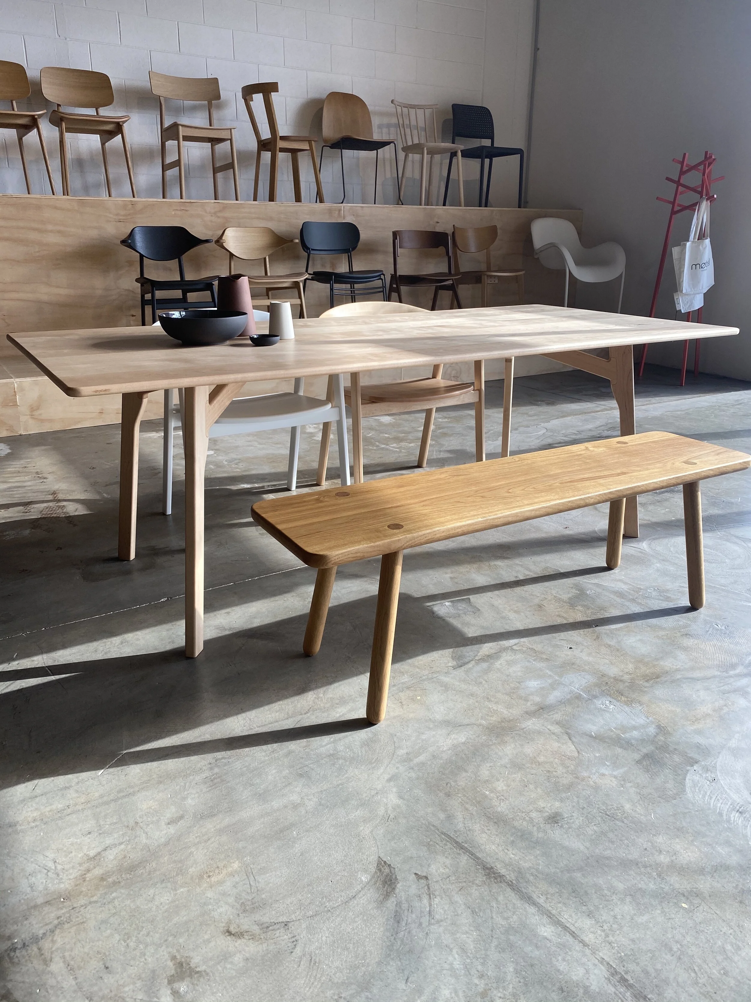 TUKKI Dining/Meeting table 