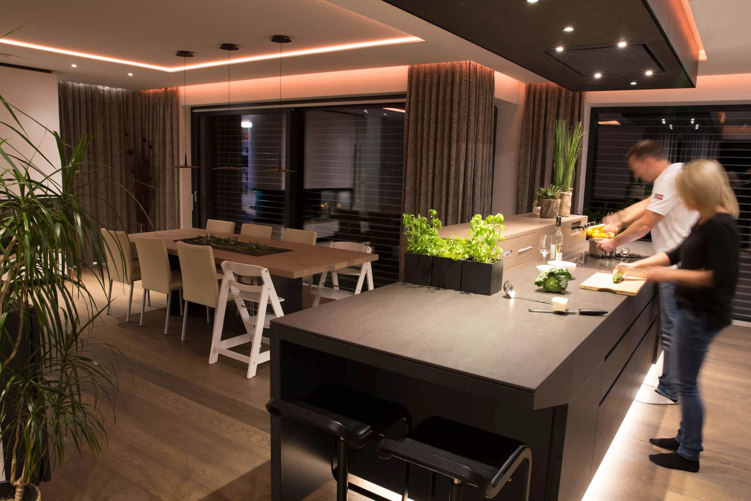cLoxone_Brown-Box-Lightscene_01.jpg