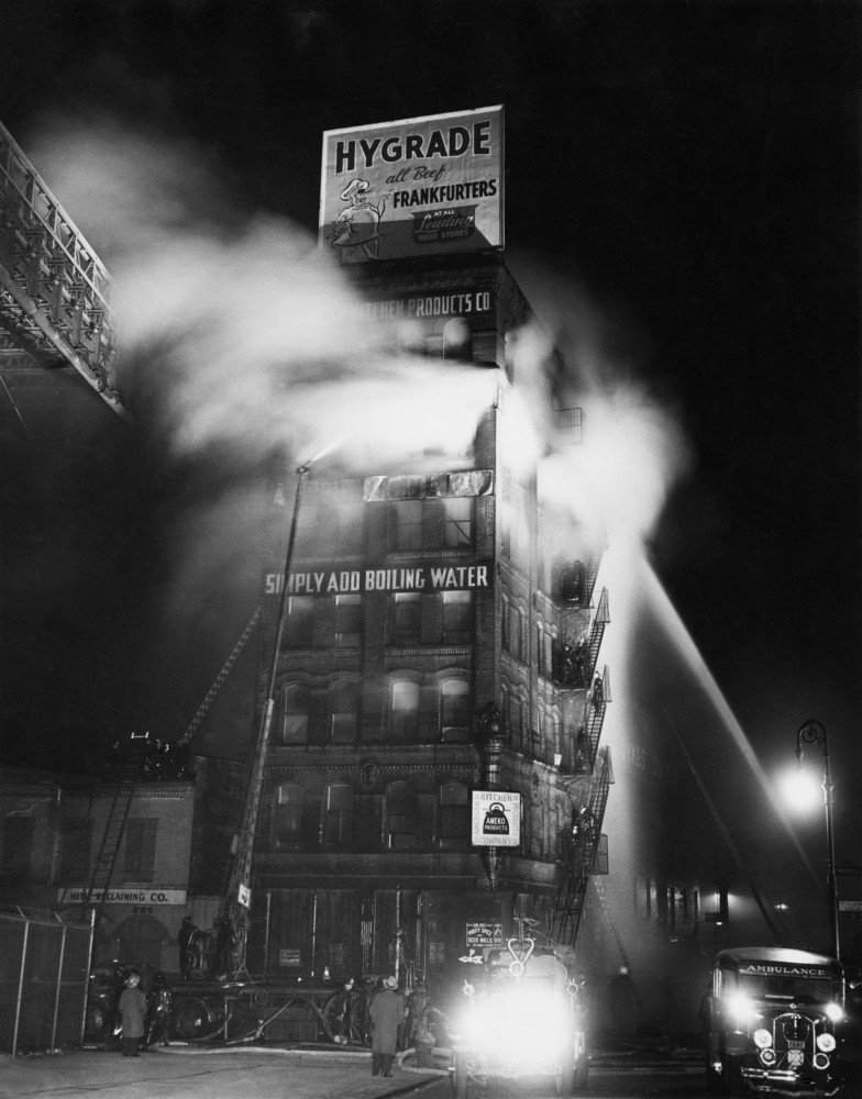 weegee_150_1982_v3-overlay.jpg