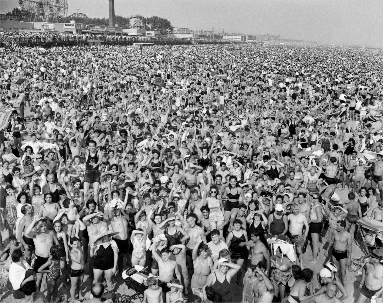 [Afternoon crowd at Coney Island, Brooklyn, New York], July 21, 1940 © Weegee Archive/International Center of Photography