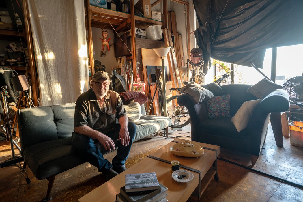 425L Los Angeles CA 2025