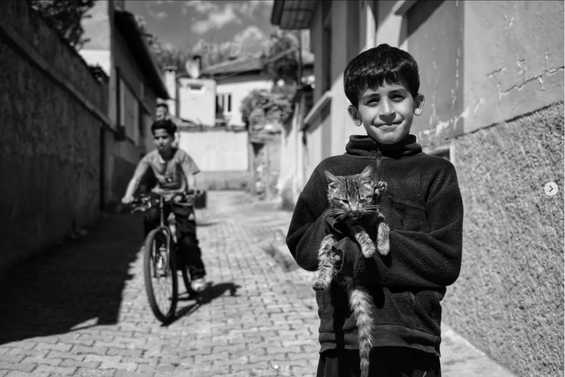 Syrian Refugee Children Living in Türkiye by Bülent Zeren
