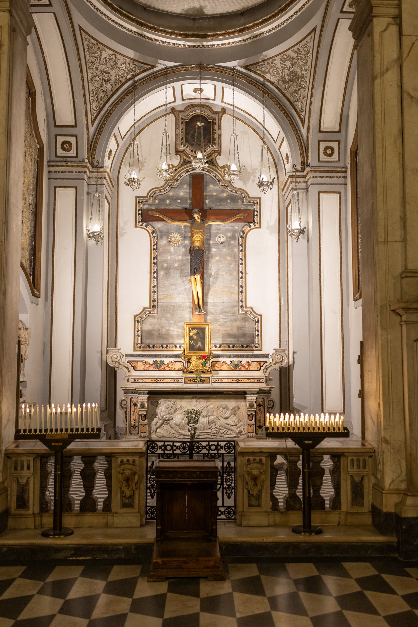 Naples Cathedral (Duomo di Napoli)3-Edit.jpg