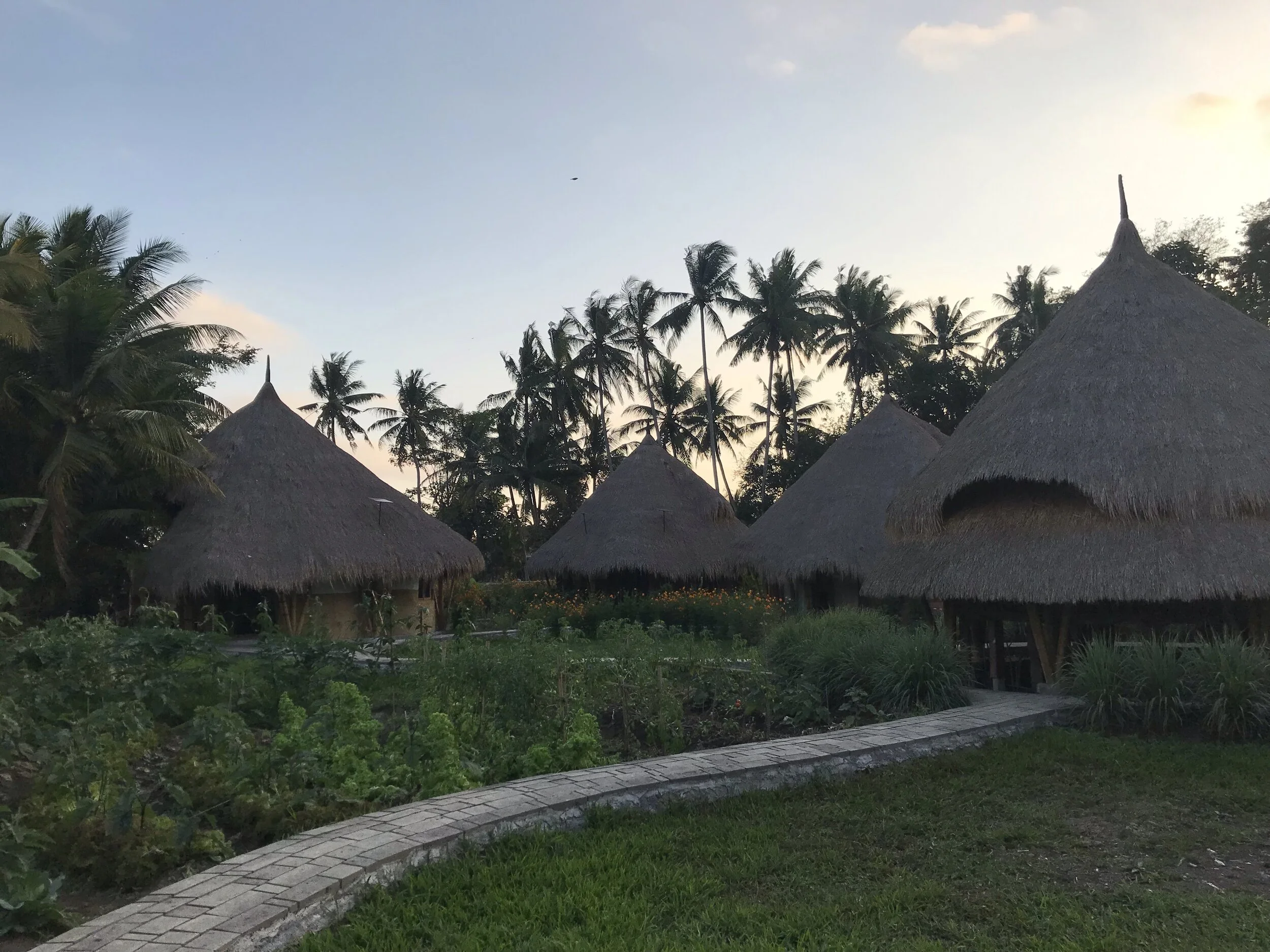  "เรามุ่งสร้างความยั่งยืนและมีสติกับสิ่งที่เราทำในทุกๆ ทางที่เป็นไปได้ พอเราได้ยินเรื่องบริการของนอนนอนตอนที่เราหาสินค้าให้กับรีสอร์ทของเรา เราก็ไม่ต้องคิดเลย แขกของเราไม่เพียงแต่ได้รับแรงบันดาลใจจากแนวคิดเศรษฐกิจหมุนเวียน แต่ยังได้รับความสบายสุดๆ จา