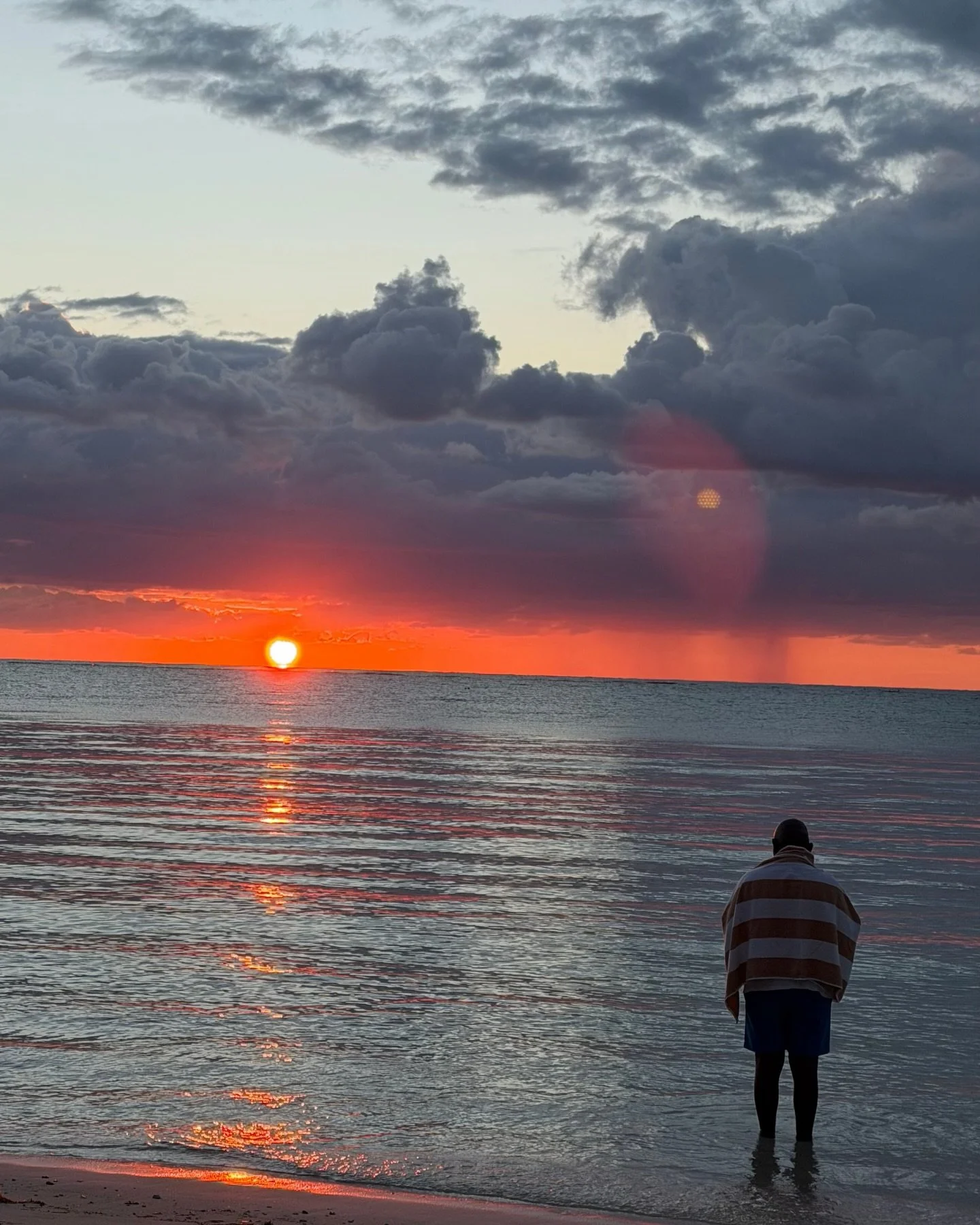 Friendships. Music. Sunrises. Full moons. Beaches.
Tulum is a special feeling. 🎶🌞❤️🌕🌊

#whereisthemba❓ 

🪩: @btrfly.fx @joezi_z @zamnaonthebeach